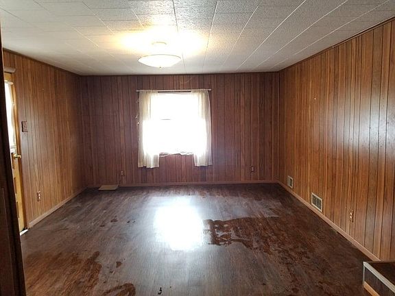 4th image of 244 Fairview Ave