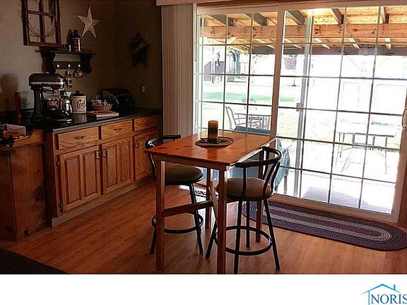 4th image of 338 W Arthur Dr