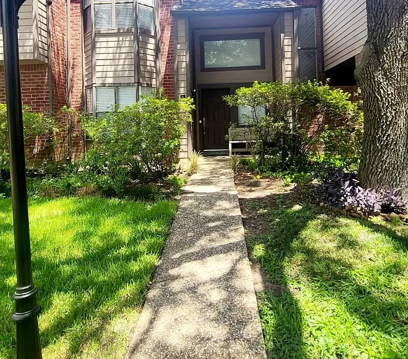 7447 Cambridge St #8