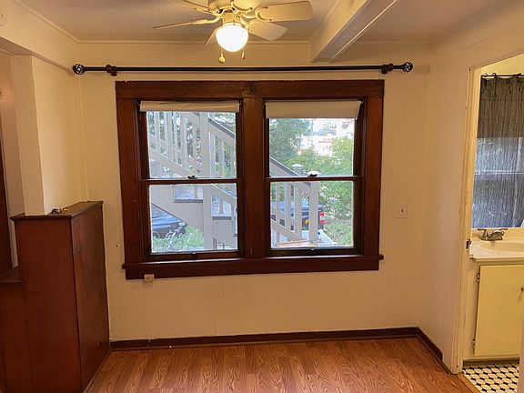 5th image of 102 Hillmont Ave #B