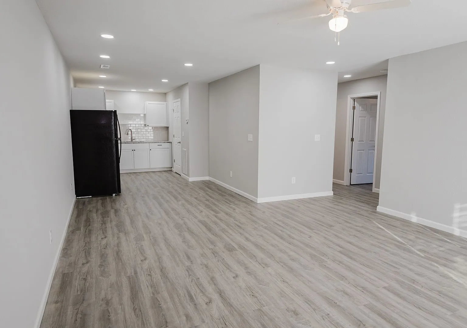 202 Hudson Drive Eldon, MO — Photo 1