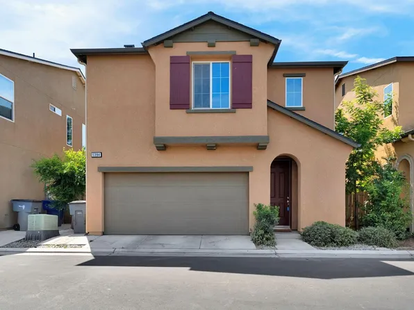 5394 W Santa Cruz Way, Fresno, CA 93722