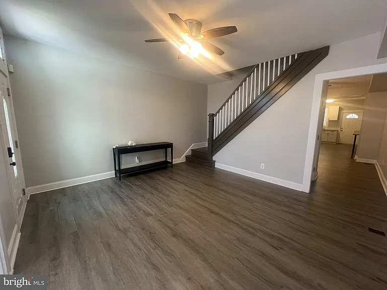 3031 Shannon Dr — Photo 3