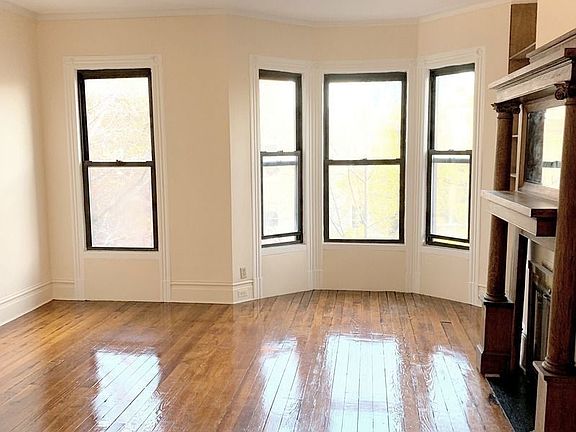 2nd image of 633 Leonard St #3B