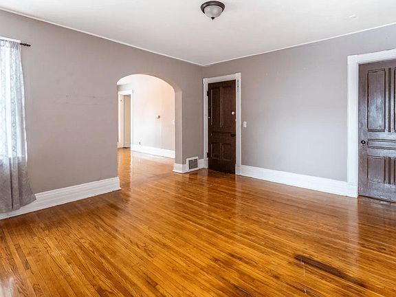5th image of 85 West Ave #2