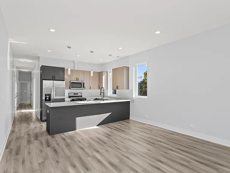 6453 S Ingleside Ave #3S — Photo 2