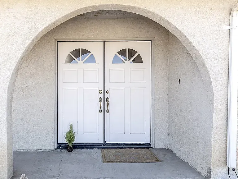 3 bed, 1512 sqft, $2,500 — Photo 2