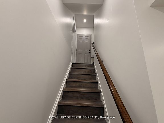 2nd image of 2129 Glenfield Rd #Basement