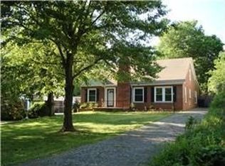 904 Hillcrest Ave, Columbia, TN 38401