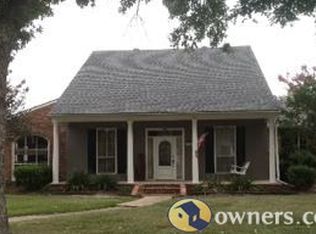 674 E Majestic Oaks Pl, Baton Rouge, LA 70810