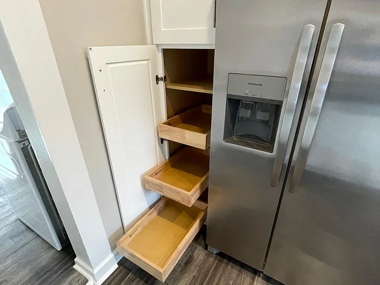 313 N Maple St — Photo 16