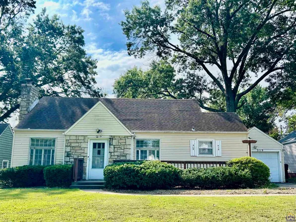 3119 SW 11th St, Topeka, KS 66604