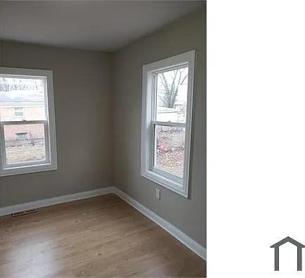 9344 S Lafayette Ave — Photo 14