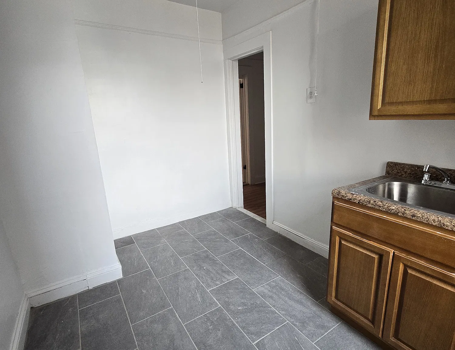Studio, 600 sqft, $1,485 — Photo 4