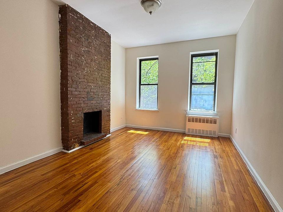 2nd image of 607 E 11th St #21