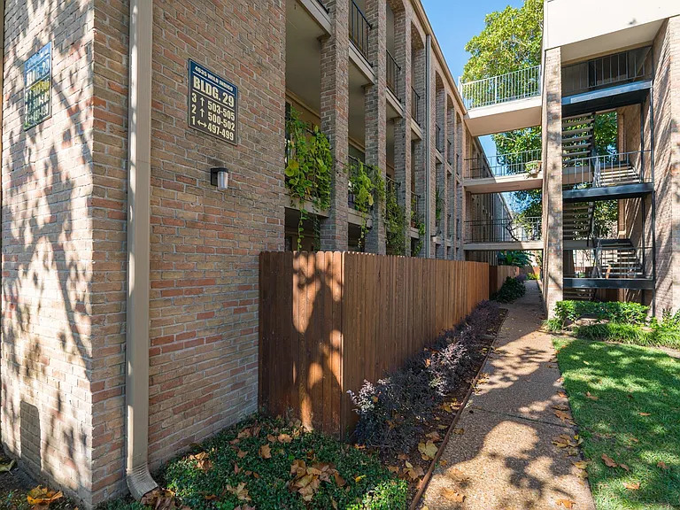 4635 Wild Indigo St #505 — Photo 31