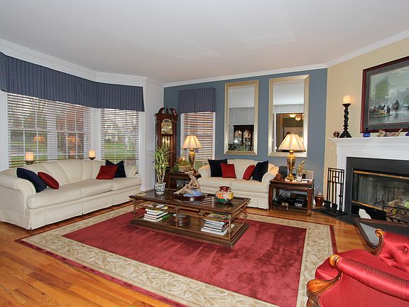 2nd image of 1376 High Point Dr