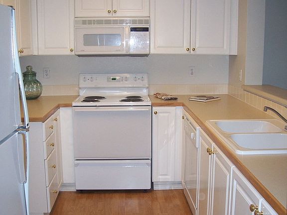 3rd image of 6644 Millstone Ln SE Unit 102