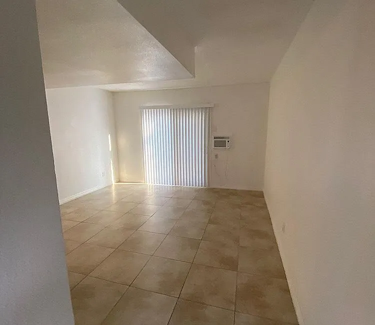1520 S Casino Center Blvd #27