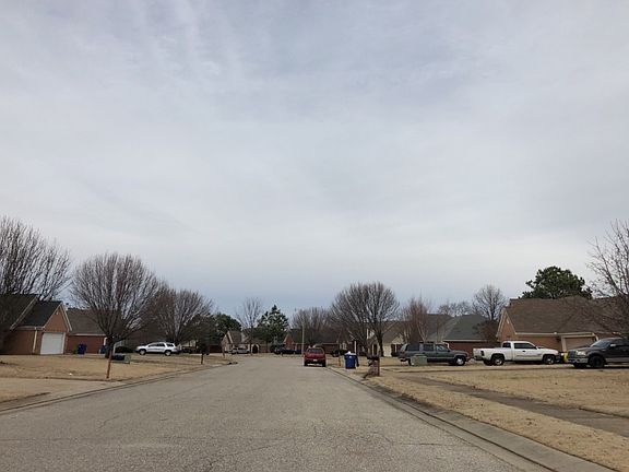 4th image of 7293 Lee Ann Dr