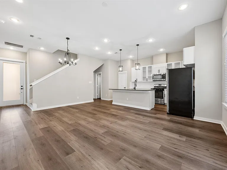 8451 Berry Brush Ln — Photo 4
