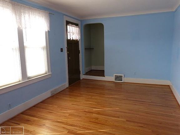 2nd image of 21255 Bon Heur St