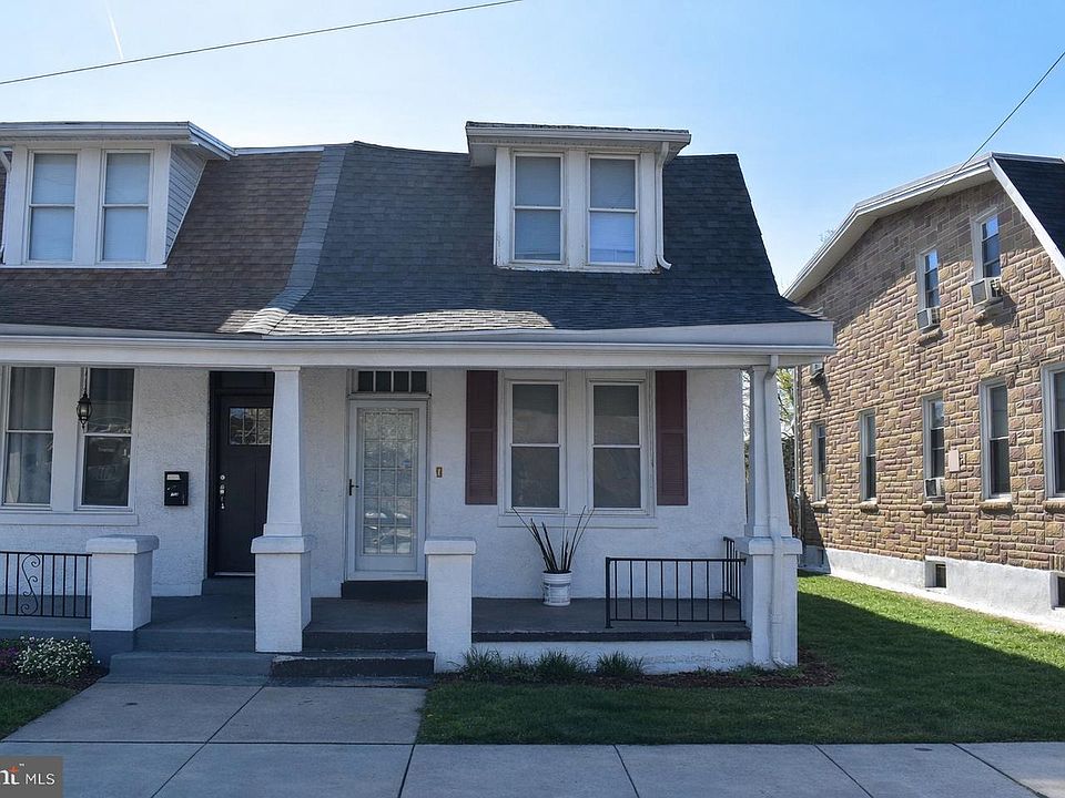 1st image of 752 McKenzie St