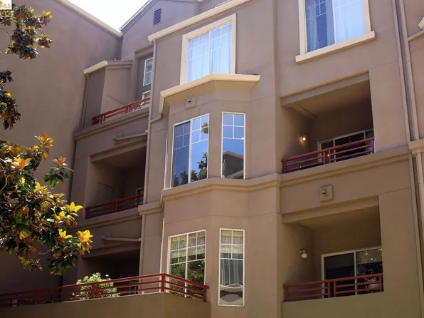 280 Caldecott Ln Unit 202, Oakland, CA 94618