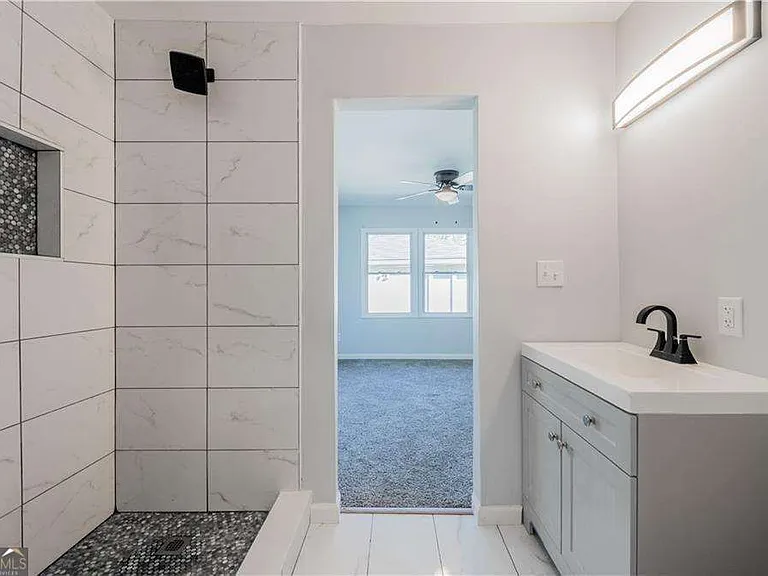 228 W Simon Ter NW — Photo 19