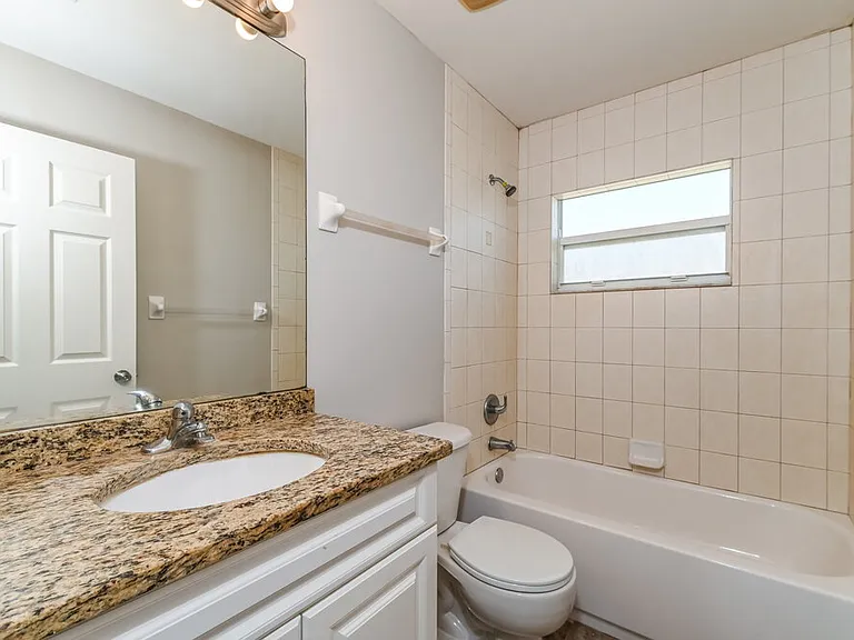 3400 34th St SW — Photo 15