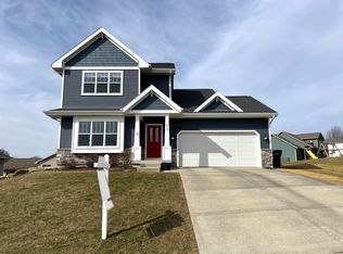 613 Trotter Dr, Mount Horeb, WI 53572