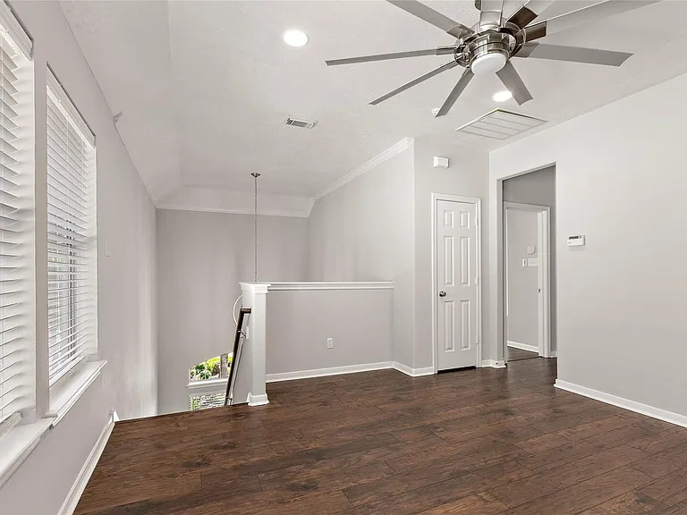 139 Ledgestone Pl — Photo 19
