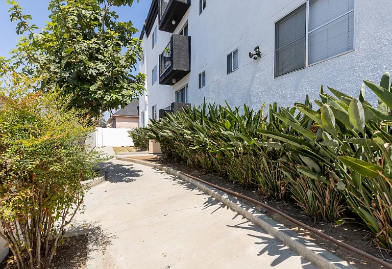 301 North Alvarado Street — Photo 20