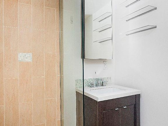 4th image of 690 Greenwich St APT 2B
