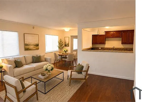 1970 Sunshine Dr — Photo 3