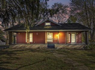 692 W Bridge St, Plainwell, MI 49080