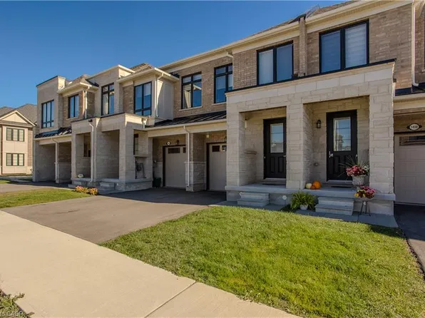 1402 Almonte Dr, Burlington, ON L7P 0V6