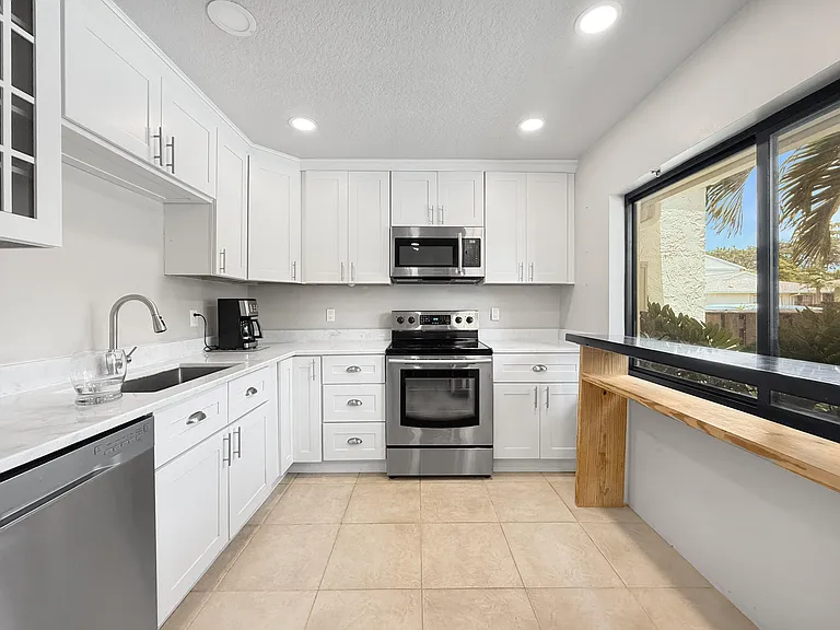 5246 Jog Ln — Photo 3
