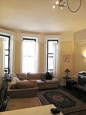 2nd image of 310 W 109th St APT 4
