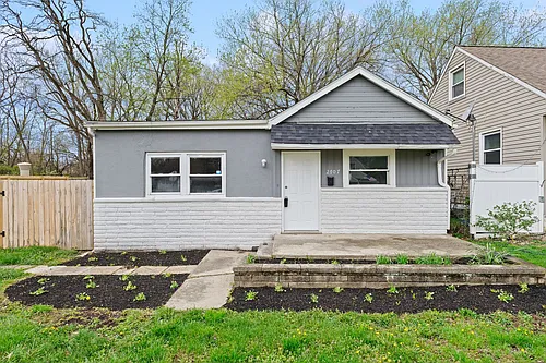 2707 Woodland Ave Photo 1