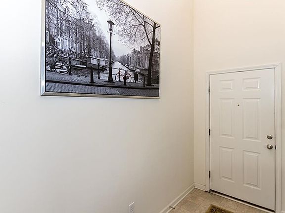 3rd image of 7901 Twin Orchard Ct