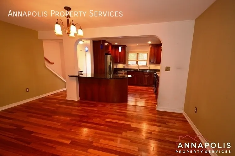73 Spa Rd — Photo 3
