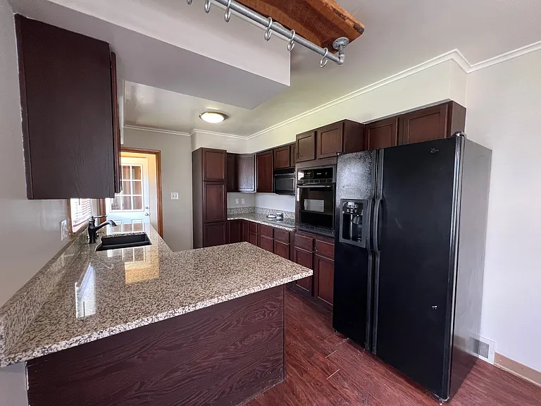 7218 Maryland Dr — Photo 7