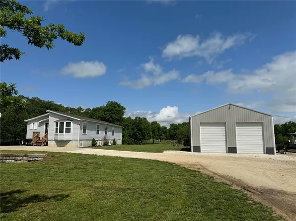 205 Westwind Trl, Wright City, MO 63390