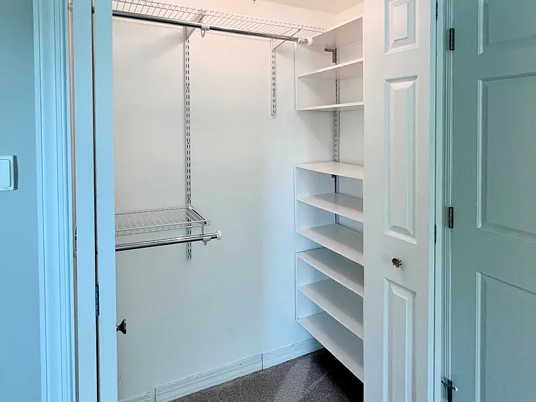 20301 Shelburne Rd #8B — Photo 13