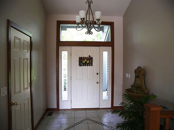 5th image of 12303 N Camelot Trl