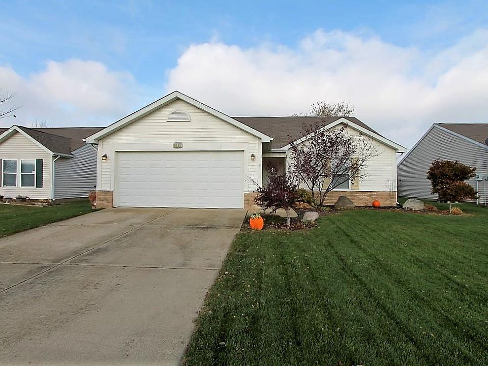 1st image of 810 Harrington Dr