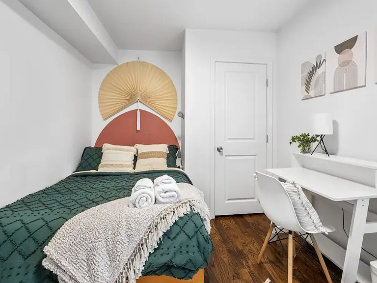 131 Bristol St — Photo 14