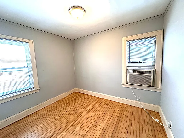 1506 S 81st St — Photo 5