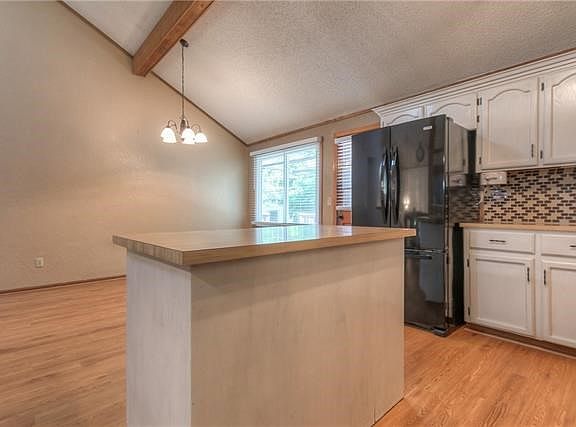 3rd image of 5720 Osage Ave